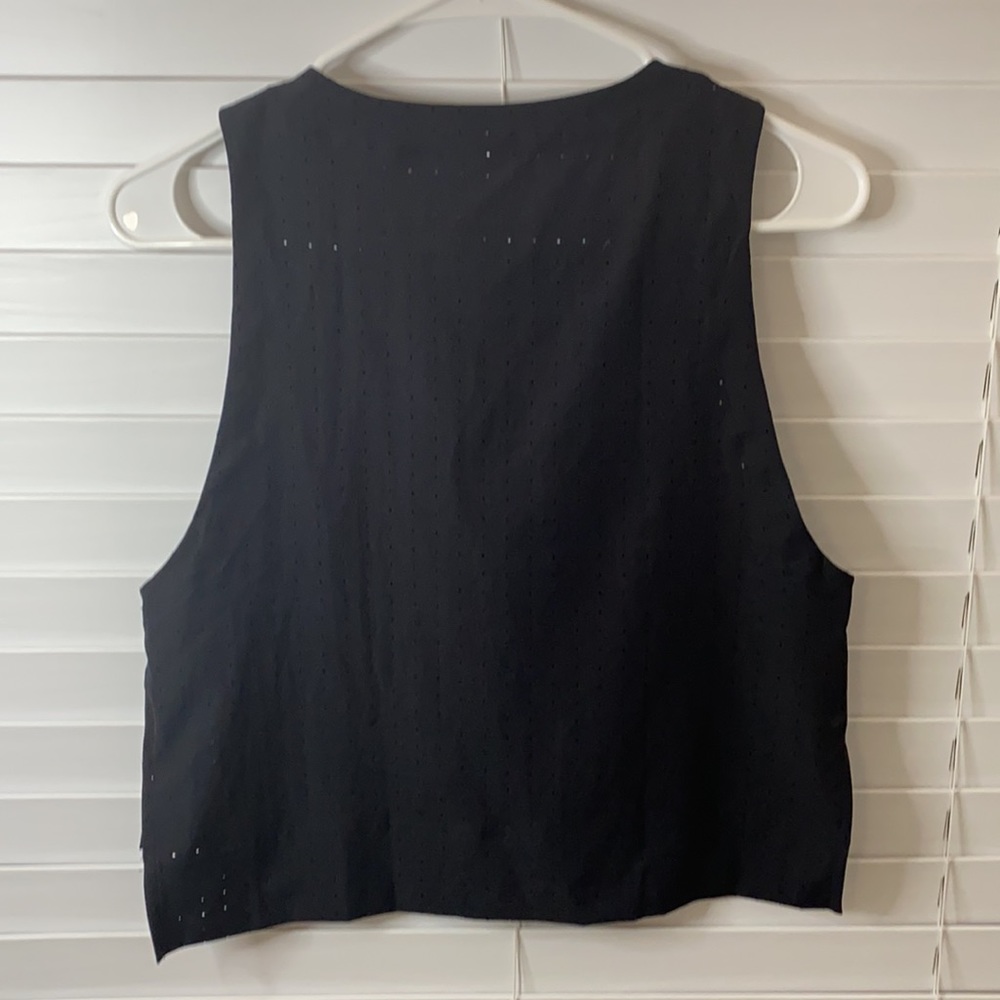 Top - Picture 2 of 4